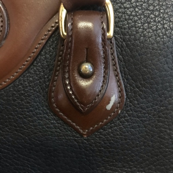 Dooney and Bourke authentic handbag - Picture 7 of 7